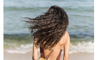 Mega hair e praia: como cuidar dos fios no verão